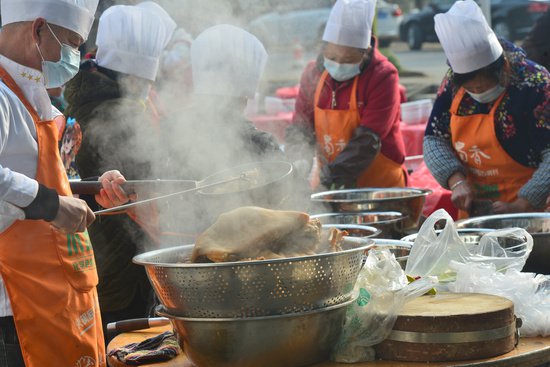 为成都世园会暖场 首届喜羊羊美食文化节在邛崃临济镇开幕