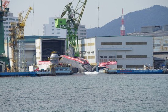 <em>日本</em>下水<em>最新</em>潜艇，吨位比法国海军“红宝石”级核潜艇还大