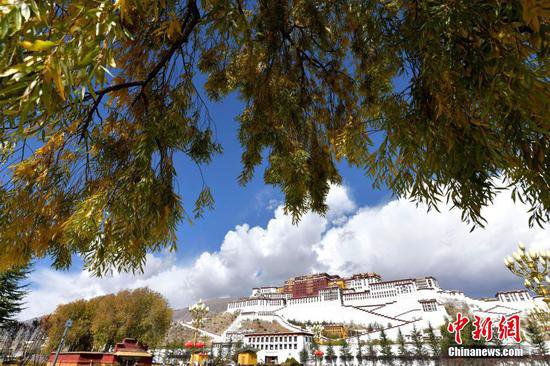 西藏拉萨初冬色彩斑斓
