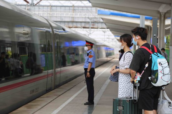 7月1日铁路暑运开启<em> 淄博火车</em>站预计发送旅客93万人次