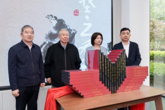 《中国现当代名家画集——薛志耘》出版首发式在京举行