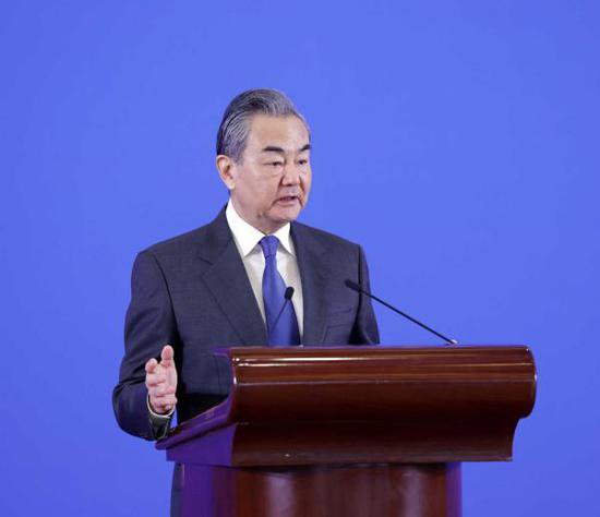 王毅出席2023年<em>国际形势</em>与中国外交研讨会并发表演讲