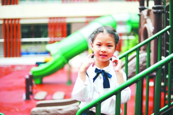 舞蹈老师突发癫痫 7岁女娃镇定救援