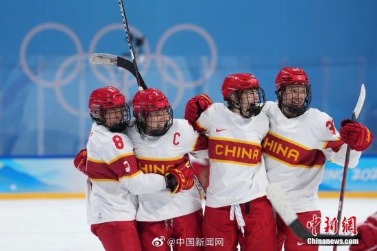 <em>女</em>冰门将回应霸气龙虎纹装束：希望中国冰球越发强大！