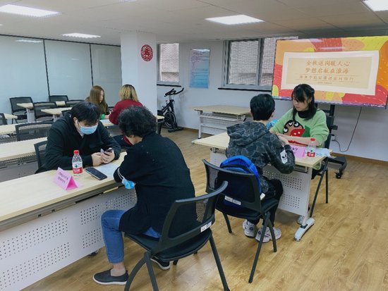 上海：破题青年就业 新形势下有新思路