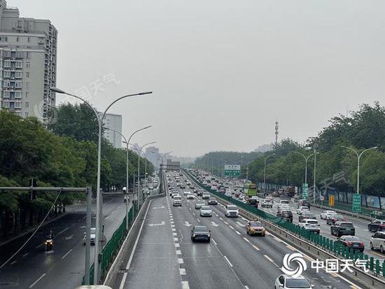 注意！北京大部已现雷雨天气 未来两小时还将有阵性降雨侵扰