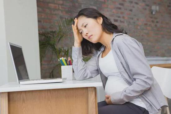 湖北孕妇遭同事“下药”堕胎： 女人<em>怀孕生子</em>，对不起谁了？