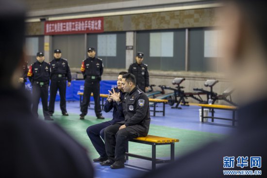 为春运护航 重庆铁路警方开展警务“大练兵“
