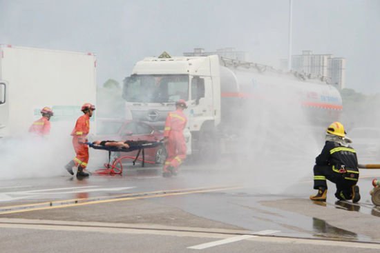 <em>长沙</em>市道路交通事故应急演练在开福区举行