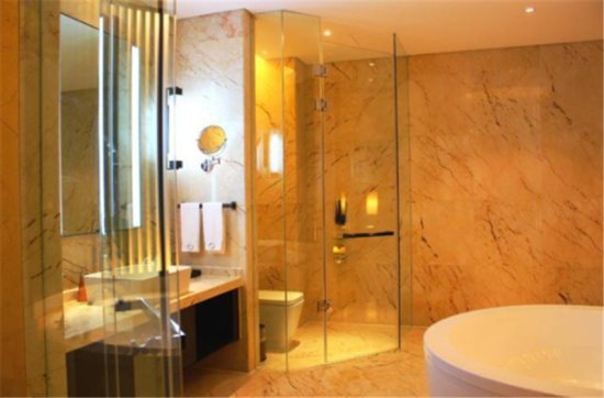 为何酒店卫生间和浴室要设计成<em>透明的</em>？为了方便也不怕尴尬吗