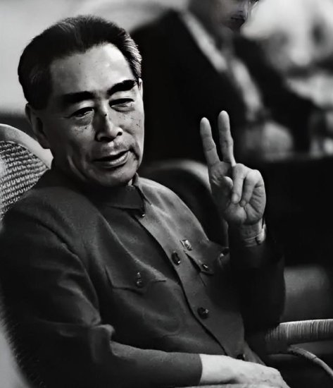 1960年印度记者问：西藏为何是中国的？周总理的<em>答复</em>让<em>对方</em>语塞