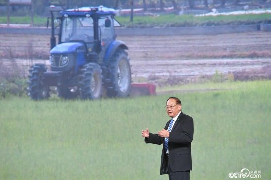 《开讲啦》中国工程院院士、<em>农业机械</em>专家罗锡文：未来谁种地？...