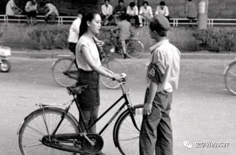70年代“凤凰牌”自行车，一<em>辆</em>售价150元，相当于现在<em>多少钱</em>？