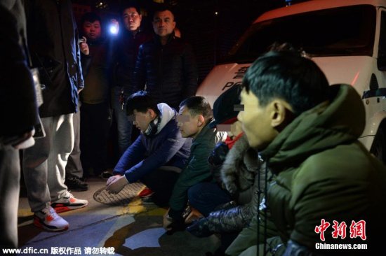 北京警方抓获11<em>名号</em>贩子 在校大学生兼职
