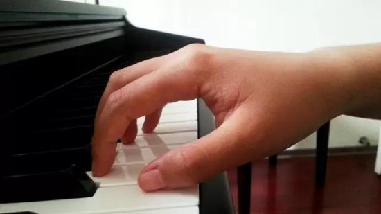 有了这篇文章学习钢琴什么时候都不晚！钢琴学习<em>入门知识大全</em>！
