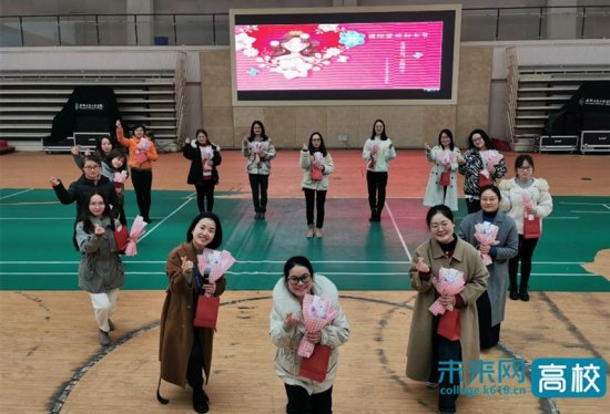 安徽信息工程学院开展<em>国际妇女节</em>慰问活动