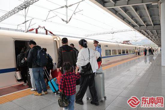 五一假期<em>三明</em>新增这些列车 预计发送旅客33.25万人次