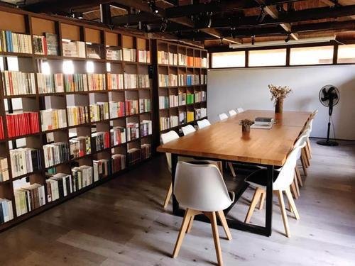 在郑州，<em>想开一个</em>小书店，办一张《出版物经营许可证》有多复杂...