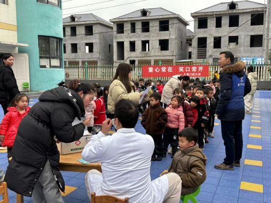 “童心常在 笑口常开” 宜春市袁州区渥江镇开展儿童口腔义诊活动