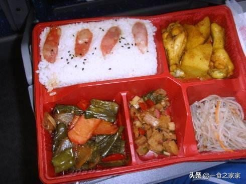 高铁上60元顶级盒饭，有虾又有肉，你能接受吗？