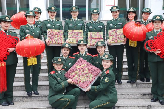 <em>鼠年春节</em>来临之际，官兵们用这样的方式迎新年！