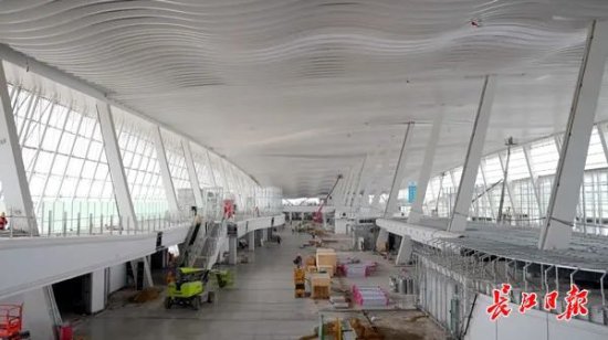 天河机场T2航站楼年底启用，抬头可见“星河璀璨”