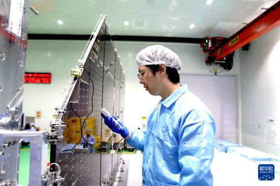 打造卫星批量化生产新模式——探访中国科学院微小卫星创新<em>研究</em>...