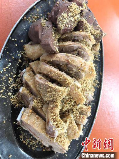 鲜香美味的广东茂名“水东鸭粥” 每一口都是满足
