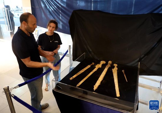 以色列考古学家在死海附近发现<em>古罗马</em>时代兵器