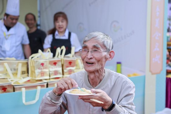小汤包大产业 第四届中国汤包美食文化节在江苏靖江开幕