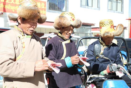 西藏琼结：这个农机具专业合作社又发钱啦！