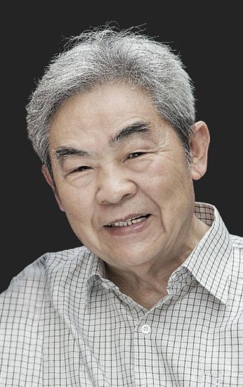 <em>设计</em>家、清华大学美术学院教授余秉楠逝世，享年87岁