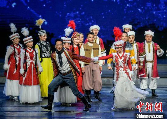 新疆文化艺术节优秀展演剧目《蝶恋天山》在乌鲁木齐演出