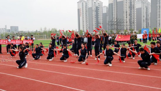 五育展风采 忠县一中体育文化艺术节激发青春活力