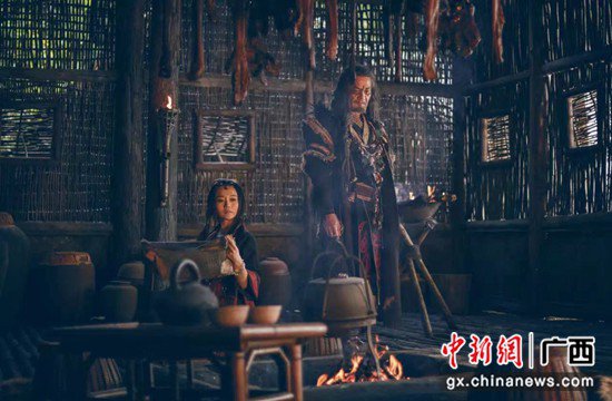 民族史诗<em>电影</em>《过山榜》在广西桂林首次献映