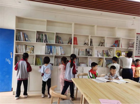 安福县浒坑<em>学校</em>开展世界读书日读书活动
