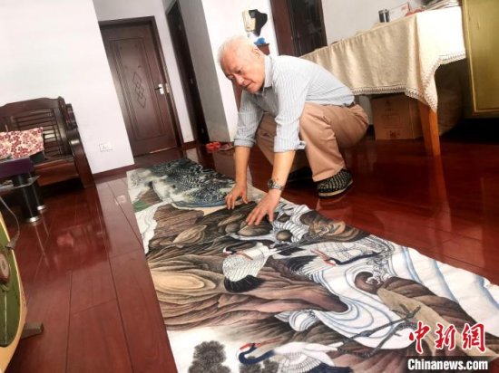 湖北襄阳一画家耗时30年作百米工笔长卷